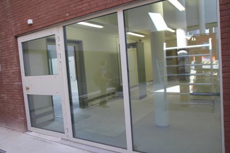 Menuiserie de haute sécurité solution Metal Quartz local portes vitrées